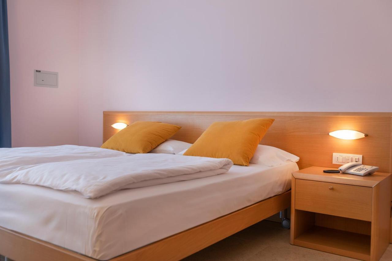 Hotel Garni Orchidea Malcesine Exterior foto